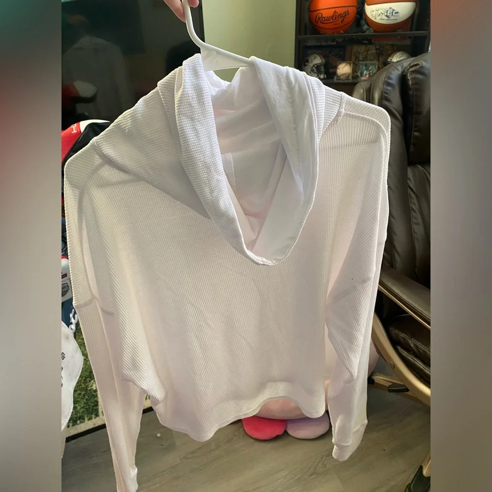 Mono B hoodie - Picture 2 of 3